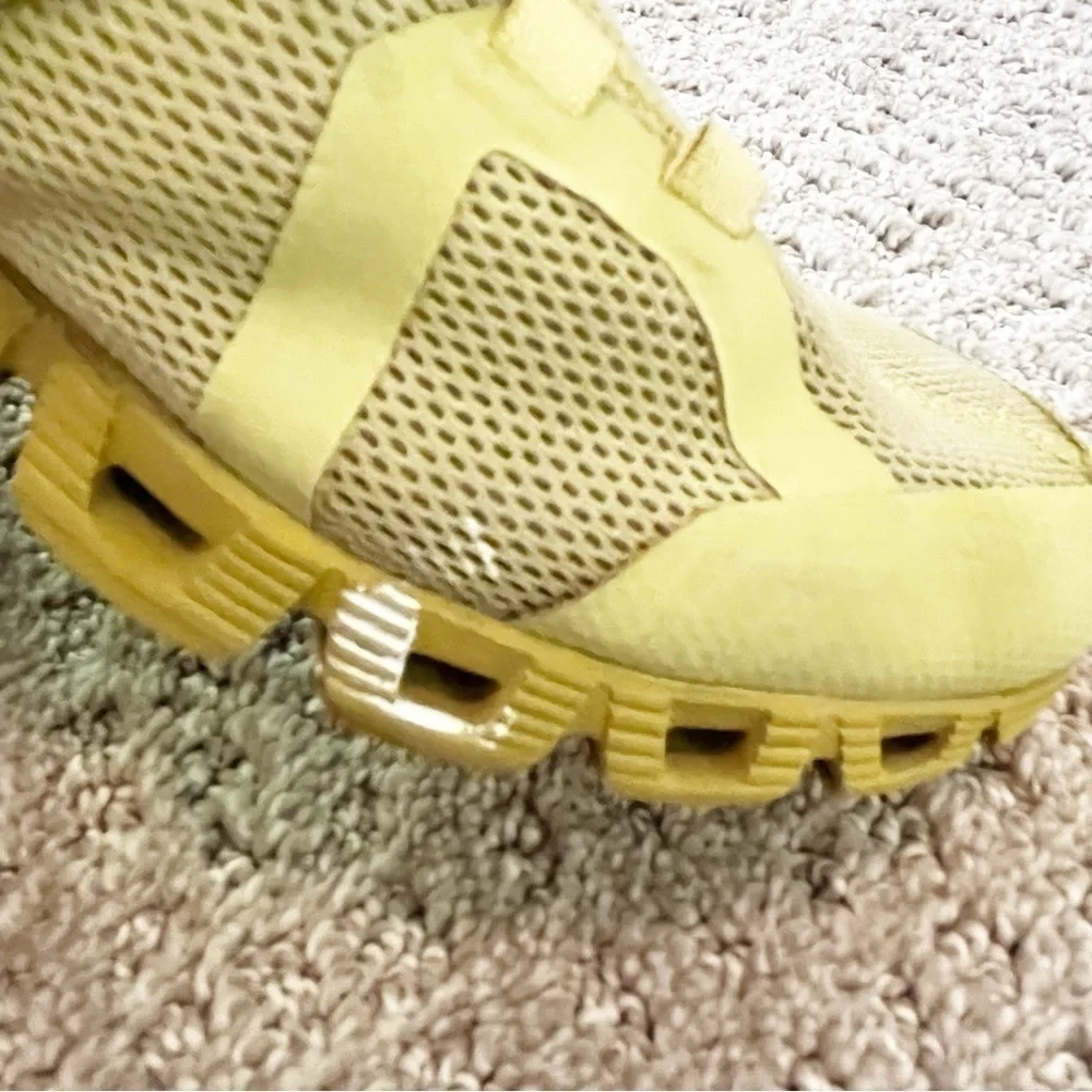 ON Cloud 5 Running Women Mesh Sneakers Sz 8.5 Green Swiss Molded Heel Comfort